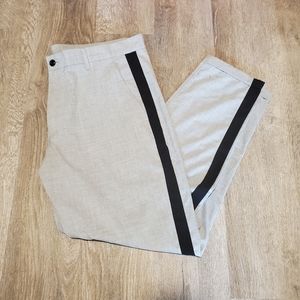 Zara Man Carrot Fit Chinos